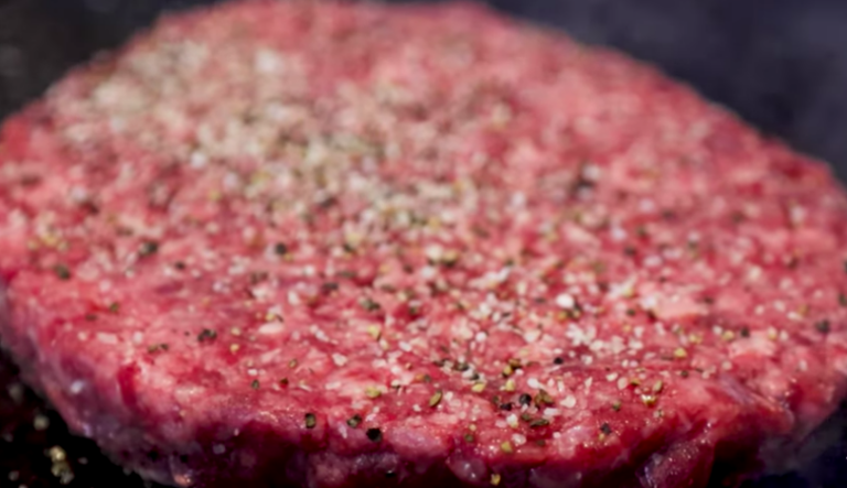 The World of Angus Beef: Elevating Gourmet Burger Creations