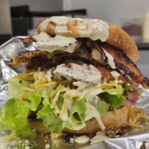 La Guacamaya Burger | Guacamaya Food truck